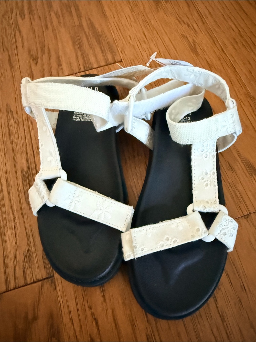 GAP White Embroidered Strap Kids Sandals